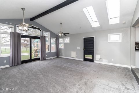 Tiny photo for 2634 Green Valley Drive, Toledo, OH 43614 (MLS # 10006253)