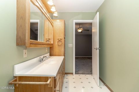 Tiny photo for 2634 Green Valley Drive, Toledo, OH 43614 (MLS # 10006253)