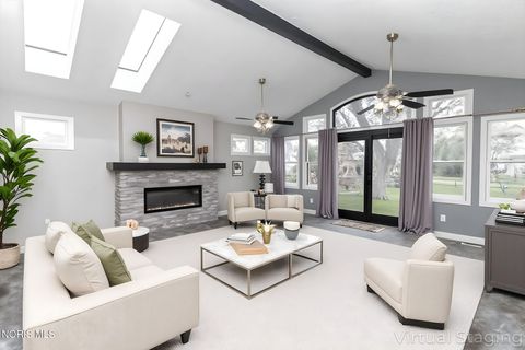 Tiny photo for 2634 Green Valley Drive, Toledo, OH 43614 (MLS # 10006253)