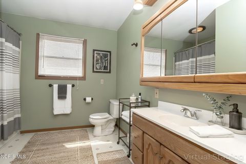 Tiny photo for 2634 Green Valley Drive, Toledo, OH 43614 (MLS # 10006253)