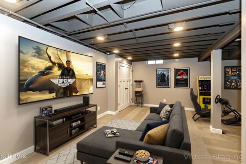 Tiny photo for 2634 Green Valley Drive, Toledo, OH 43614 (MLS # 10006253)