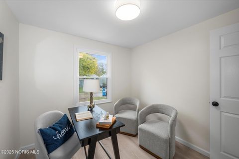 Tiny photo for 4248 Hunters Trail Drive, Toledo, OH 43607 (MLS # 10000858)