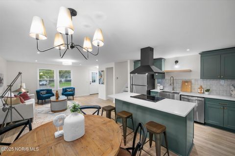 Tiny photo for 4248 Hunters Trail Drive, Toledo, OH 43607 (MLS # 10000858)