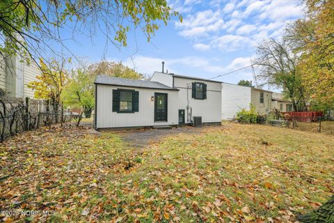 Tiny photo for 4248 Hunters Trail Drive, Toledo, OH 43607 (MLS # 10000858)