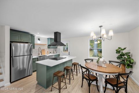 Tiny photo for 4248 Hunters Trail Drive, Toledo, OH 43607 (MLS # 10000858)