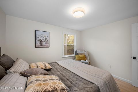 Tiny photo for 4248 Hunters Trail Drive, Toledo, OH 43607 (MLS # 10000858)