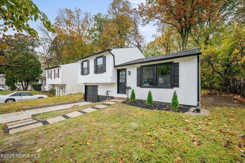 Tiny photo for 4248 Hunters Trail Drive, Toledo, OH 43607 (MLS # 10000858)