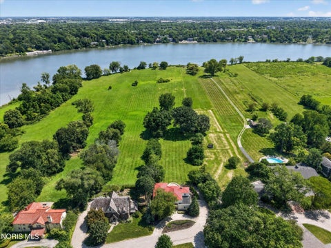 Tiny photo for 2708 Riverview Drive, Maumee, OH 43537 (MLS # 10011524)