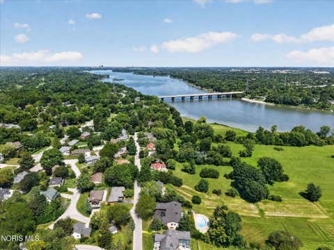 Tiny photo for 2708 Riverview Drive, Maumee, OH 43537 (MLS # 10011524)