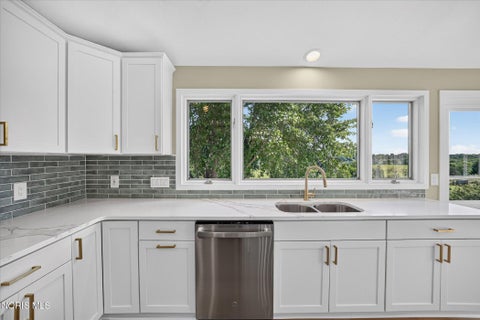 Tiny photo for 2708 Riverview Drive, Maumee, OH 43537 (MLS # 10011524)