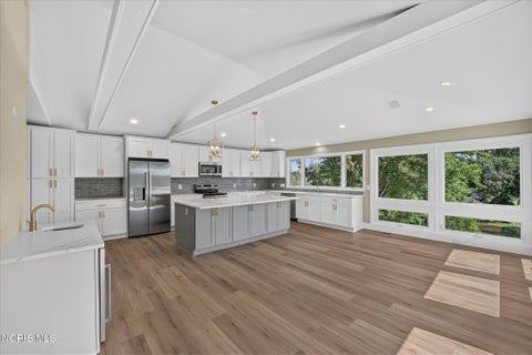 Tiny photo for 2708 Riverview Drive, Maumee, OH 43537 (MLS # 10011524)