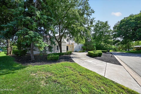 Tiny photo for 2708 Riverview Drive, Maumee, OH 43537 (MLS # 10011524)