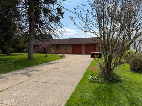 Tiny photo for 605 Custer Drive, Toledo, OH 43612 (MLS # 10006860)
