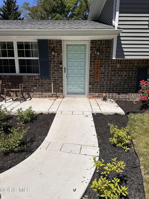 Tiny photo for 2347 Brownlee Drive, Toledo, OH 43615 (MLS # 10008461)
