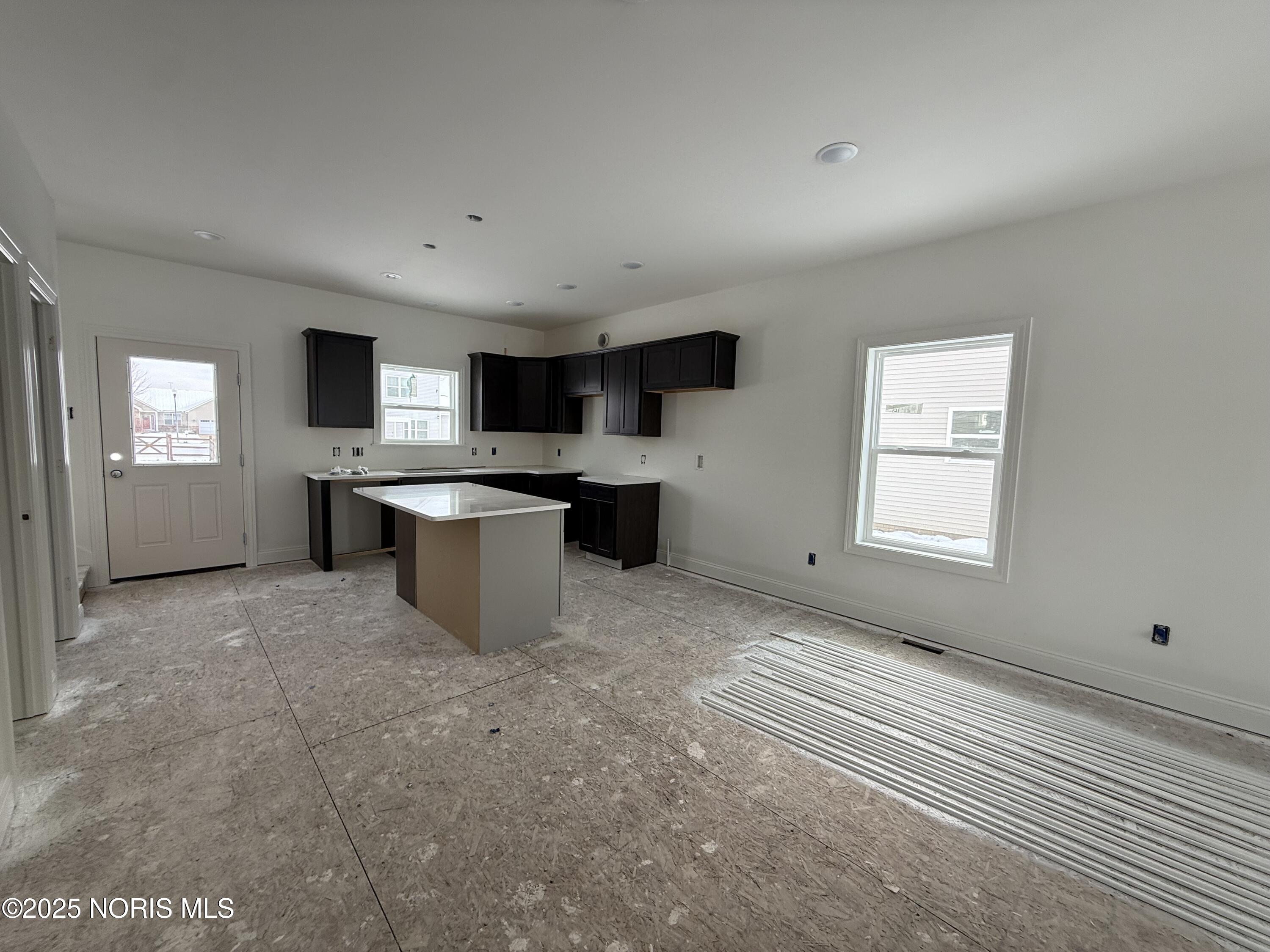 725 W Ironwood Drive