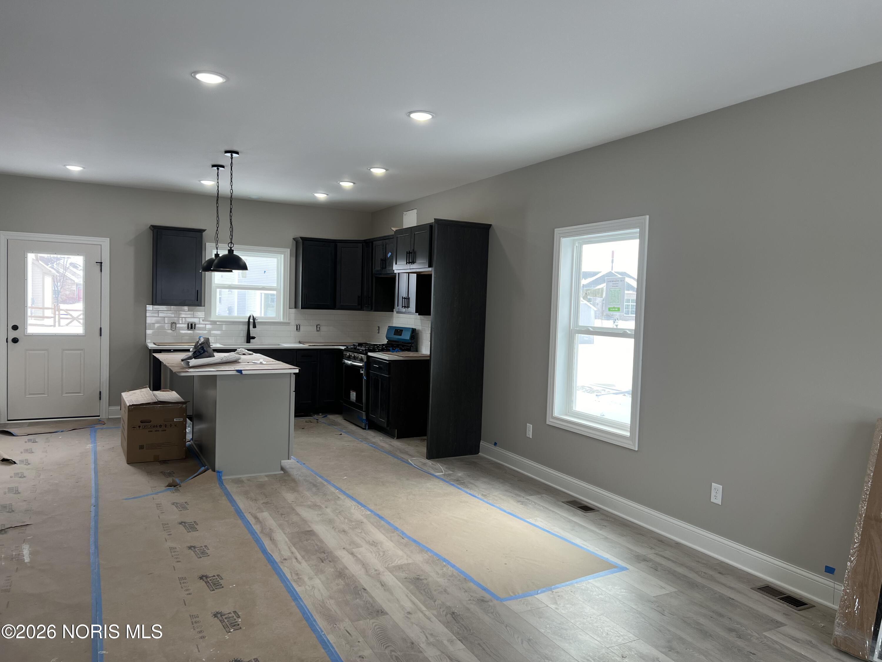 725 W Ironwood Drive