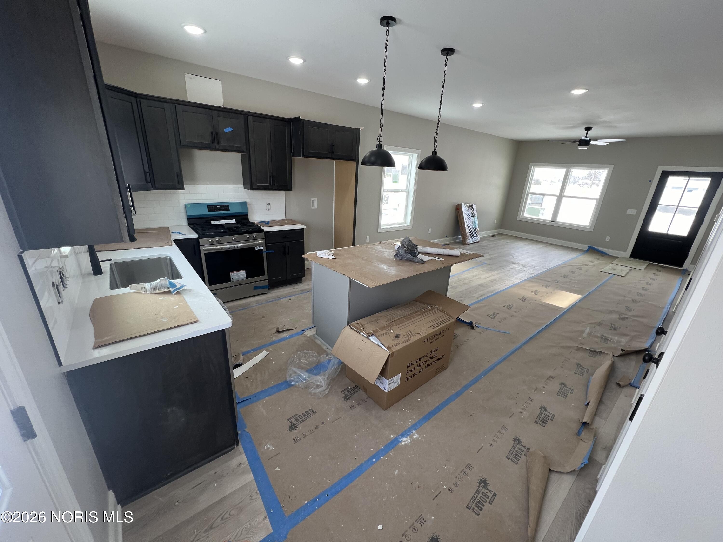 725 W Ironwood Drive