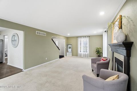 Tiny photo for 8257 Fawn Crest, Toledo, OH 43617 (MLS # 10002628)