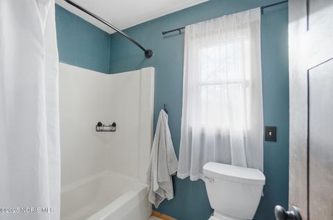 Tiny photo for 8257 Fawn Crest, Toledo, OH 43617 (MLS # 10002628)