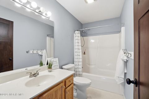 Tiny photo for 8257 Fawn Crest, Toledo, OH 43617 (MLS # 10002628)