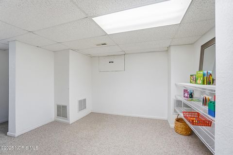 Tiny photo for 8257 Fawn Crest, Toledo, OH 43617 (MLS # 10002628)