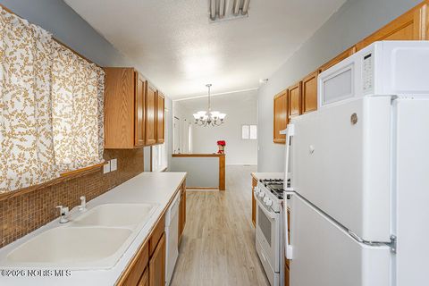 Tiny photo for 2226 Peabody Avenue, Toledo, OH 43614 (MLS # 10002678)