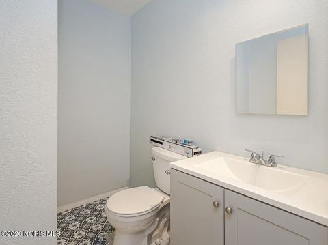 Tiny photo for 2226 Peabody Avenue, Toledo, OH 43614 (MLS # 10002678)