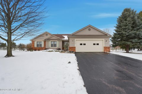 Tiny photo for 2165 Glenacres Court, Maumee, OH 43537 (MLS # 10003397)