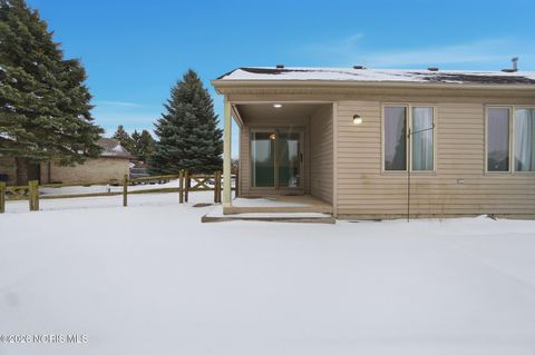 Tiny photo for 2165 Glenacres Court, Maumee, OH 43537 (MLS # 10003397)