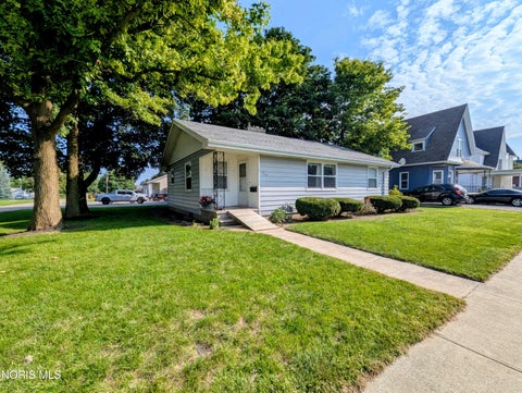 Photo of 208 W Indiana Street, Edon, OH 43518 (MLS # 10012599)