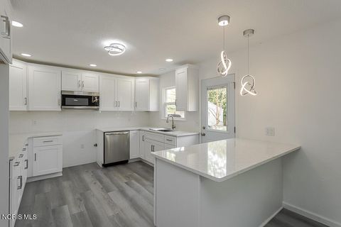 Tiny photo for 5917 Pepperell Place, Toledo, OH 43612 (MLS # 10006856)