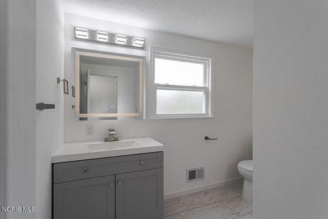 Tiny photo for 5917 Pepperell Place, Toledo, OH 43612 (MLS # 10006856)