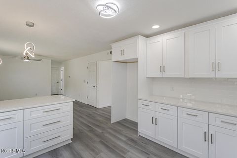 Tiny photo for 5917 Pepperell Place, Toledo, OH 43612 (MLS # 10006856)