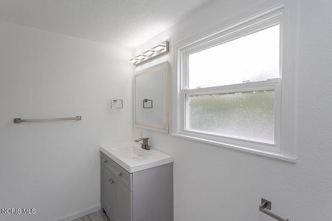 Tiny photo for 5917 Pepperell Place, Toledo, OH 43612 (MLS # 10006856)