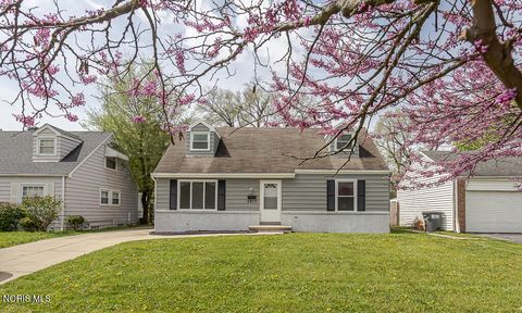 Photo of 5917 Pepperell Place, Toledo, OH 43612 (MLS # 10006856)