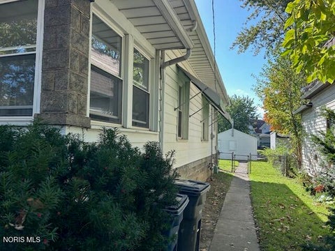 Tiny photo for 1214 Ellis Avenue, Toledo, OH 43605 (MLS # 10014669)