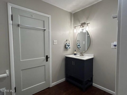 Tiny photo for 1214 Ellis Avenue, Toledo, OH 43605 (MLS # 10014669)