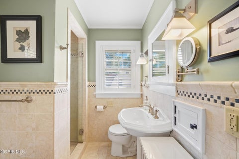 Tiny photo for 1515 River Road, Maumee, OH 43537 (MLS # 10013909)