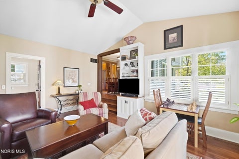 Tiny photo for 1515 River Road, Maumee, OH 43537 (MLS # 10013909)