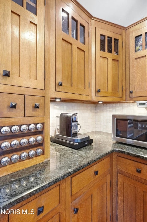 Tiny photo for 1515 River Road, Maumee, OH 43537 (MLS # 10013909)