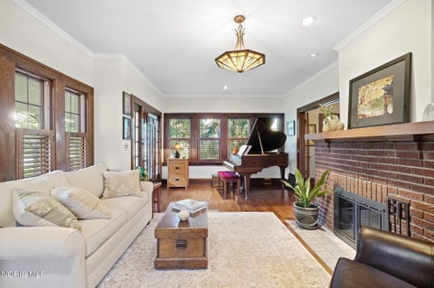 Tiny photo for 1515 River Road, Maumee, OH 43537 (MLS # 10013909)