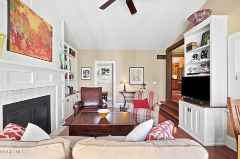 Tiny photo for 1515 River Road, Maumee, OH 43537 (MLS # 10013909)