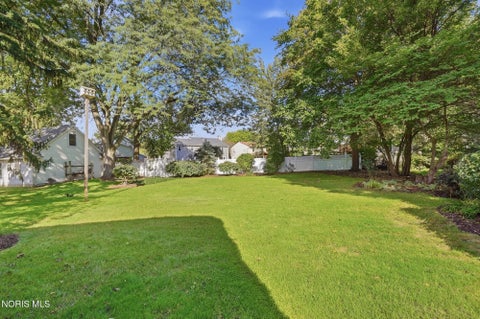 Tiny photo for 1515 River Road, Maumee, OH 43537 (MLS # 10013909)