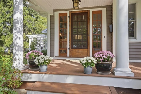 Tiny photo for 1515 River Road, Maumee, OH 43537 (MLS # 10013909)