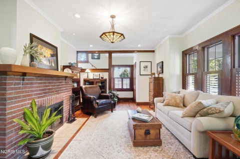 Tiny photo for 1515 River Road, Maumee, OH 43537 (MLS # 10013909)