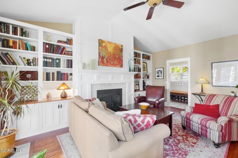 Tiny photo for 1515 River Road, Maumee, OH 43537 (MLS # 10013909)
