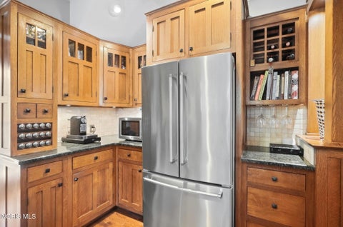 Tiny photo for 1515 River Road, Maumee, OH 43537 (MLS # 10013909)
