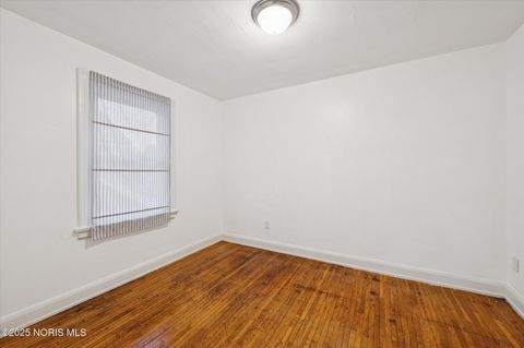 Tiny photo for 2041 Perth Street, Toledo, OH 43607 (MLS # 10000757)