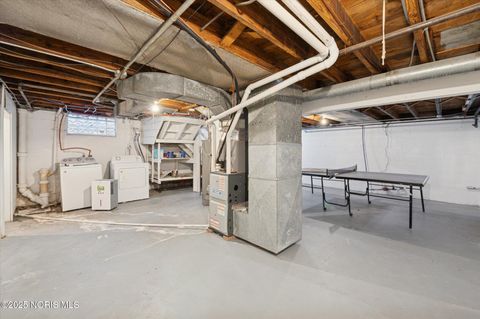 Tiny photo for 2041 Perth Street, Toledo, OH 43607 (MLS # 10000757)