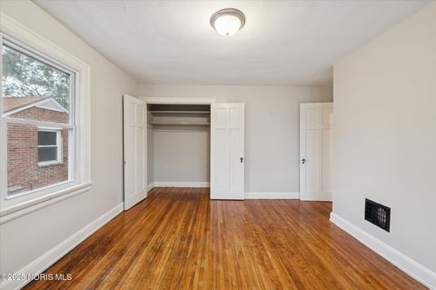 Tiny photo for 2041 Perth Street, Toledo, OH 43607 (MLS # 10000757)